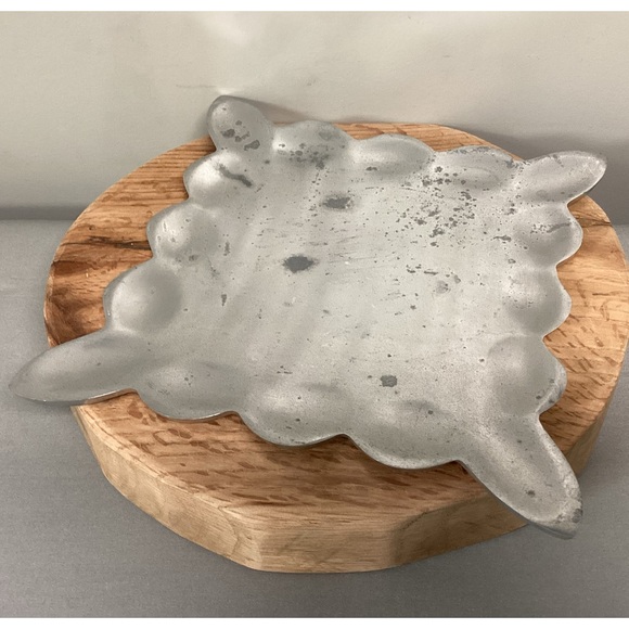 ⚫️ Large Scalloped Edges Square Pillar Candle Holder - Metal Crafted - Nice - Picture 2 of 11